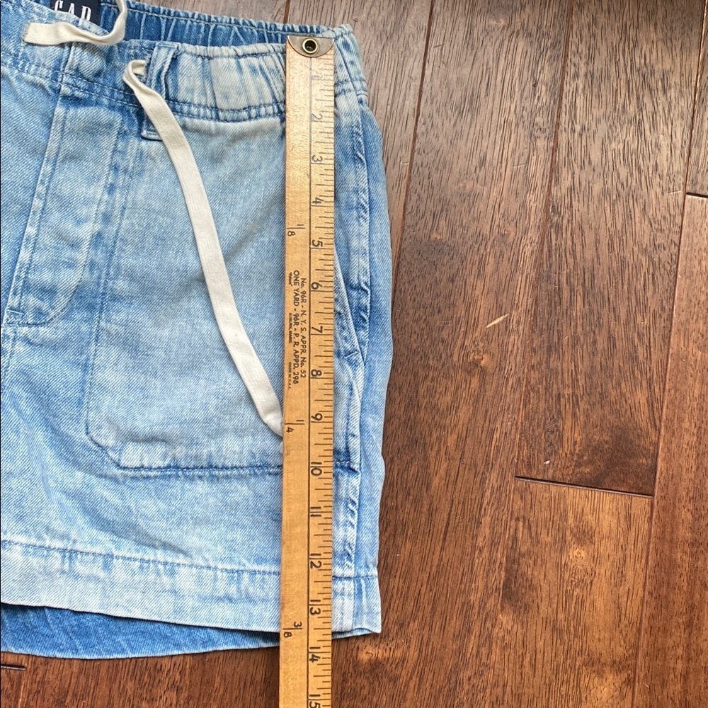 GAP Light Blue Jean Shorts - Picture 4 of 6